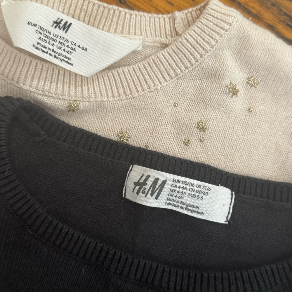 (2) H&M sweaters size 5t/6
